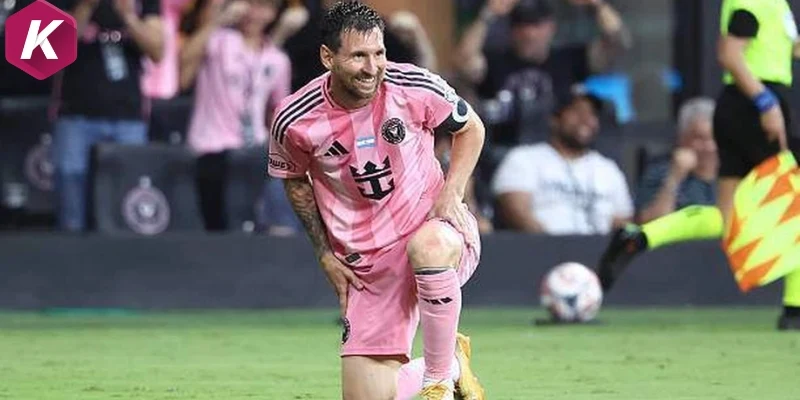 Messi ôm đùi rời sân giữa trận đấu