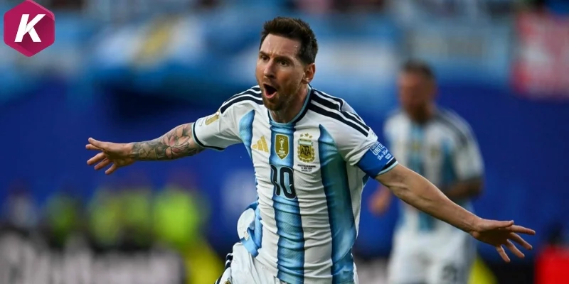 Dư luận đặc biệt ấn tượng với cú hat-trick của Messi