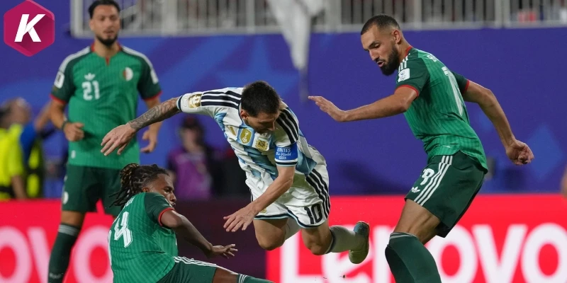 Giải pháp nhân sự của ban huấn luyện Algeria